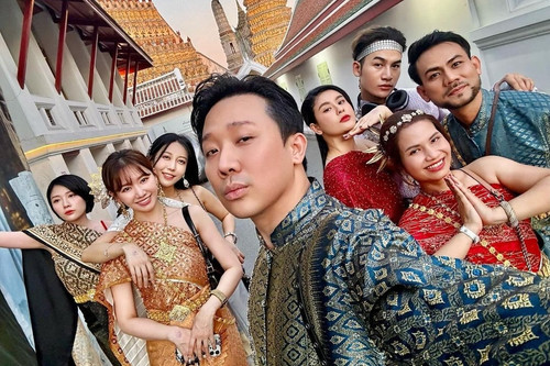 Vợ chồng Trấn Thành du lịch Thái Lan cùng hội bạn thân sau thành công của 'Mai'