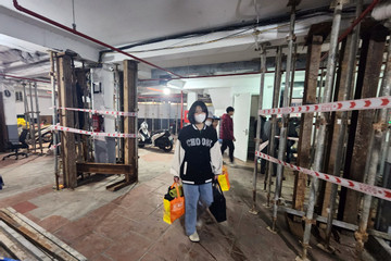 'Nạng sắt' tua tủa trong chung cư mini khiến 60 hộ dân phải di dời ở Hà Nội