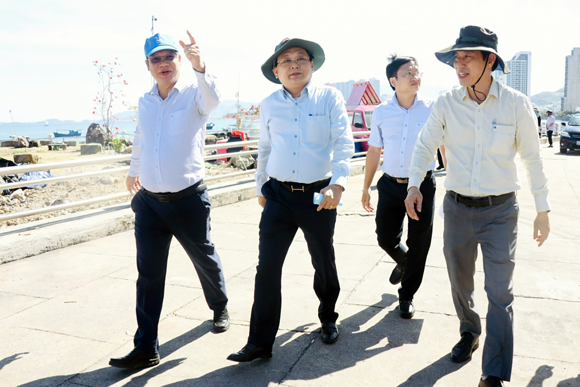 cho dem nha trang 1.jpg