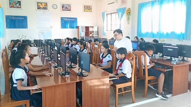 Digital classes to ease teacher shortage in HCM City