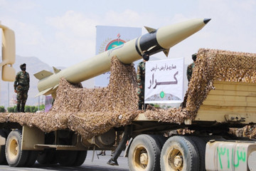 Mỹ đánh phủ đầu tên lửa Houthi, giao tranh dữ dội ở Khan Younis