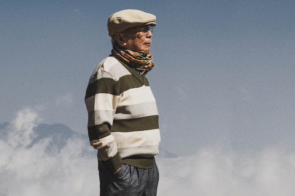 Ông ngoại 81 tuổi 'tâm hồn 18', phượt Nam Bắc hơn 5.000km xuyên Tết