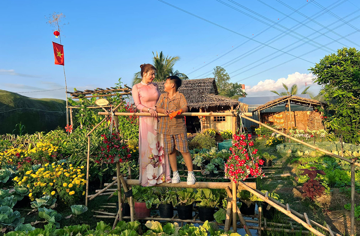 View - Khu vườn 1.500m2 đẹp như cổ tích của cô gái Cần Thơ, khách đến 'mê quên lối về'