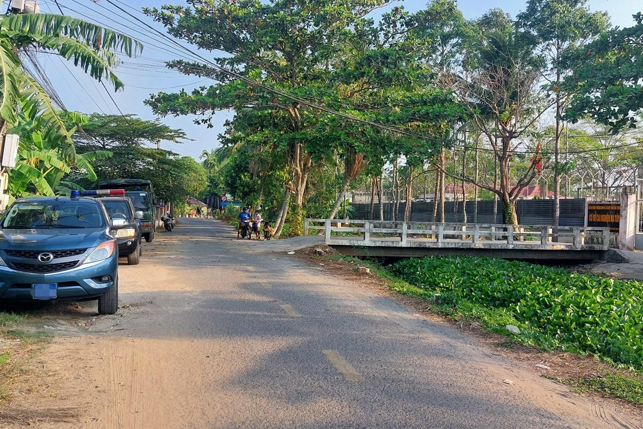 Gần 200 học viên cai nghiện khống chế bảo vệ, phá cửa bỏ trốn