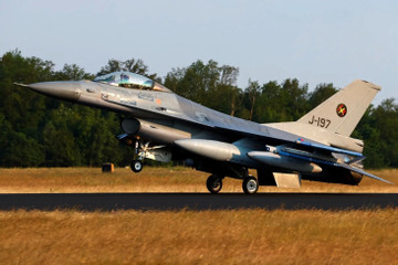Phi công Ukraine ví lái chiến cơ F-16 như nâng cấp từ Nokia lên iPhone