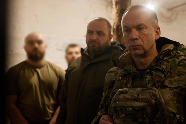 Tổng tư lệnh Ukraine nói tiền tuyến phức tạp, Anh thúc giục tịch thu tài sản Nga