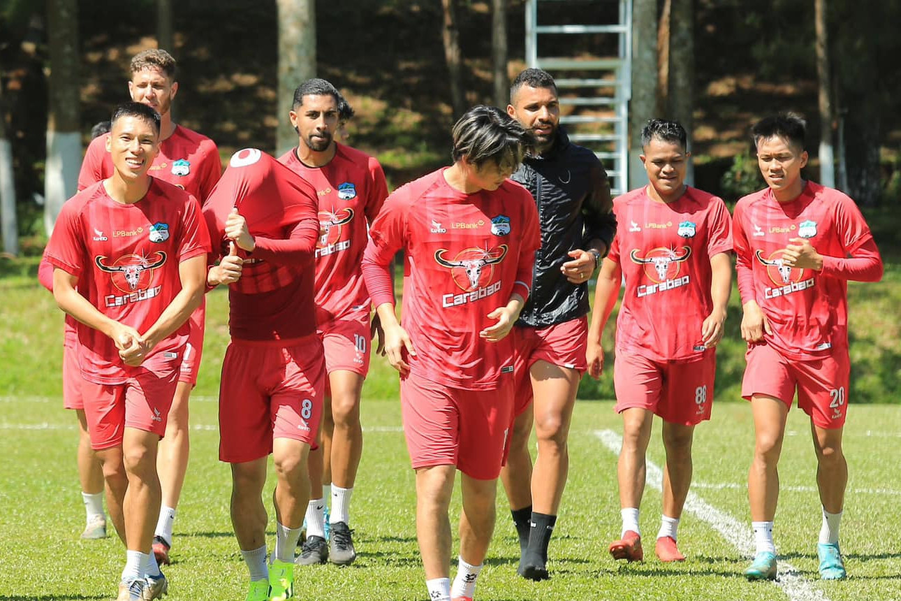 HAGL mua thủ môn Bùi Tiến Dũng đua trụ hạng V-League