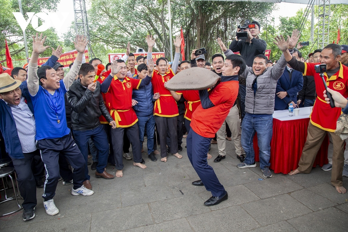 over 200 makers join unique clay firecracker festival in hai duong picture 2