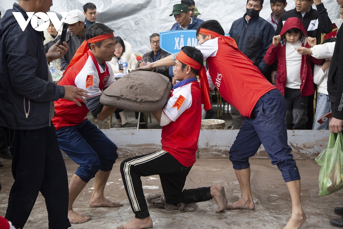 over 200 makers join unique clay firecracker festival in hai duong picture 8