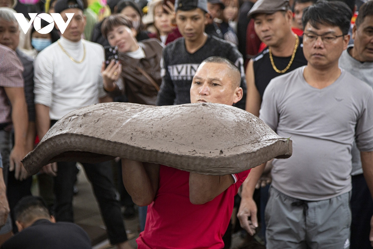 over 200 makers join unique clay firecracker festival in hai duong picture 9