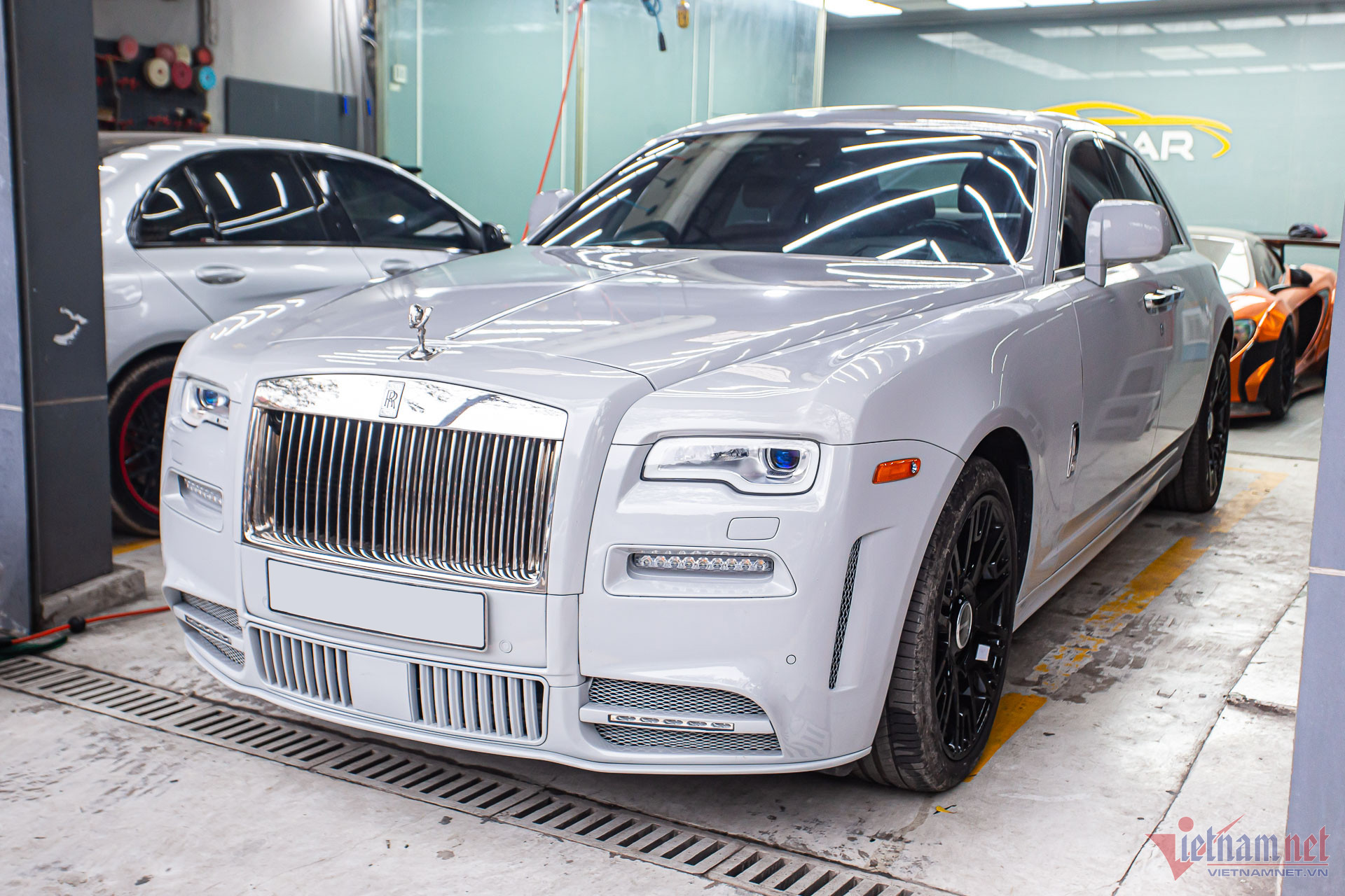 View - Rolls-Royce độ Mansory duy nhất Việt Nam, tốn hơn 700 triệu