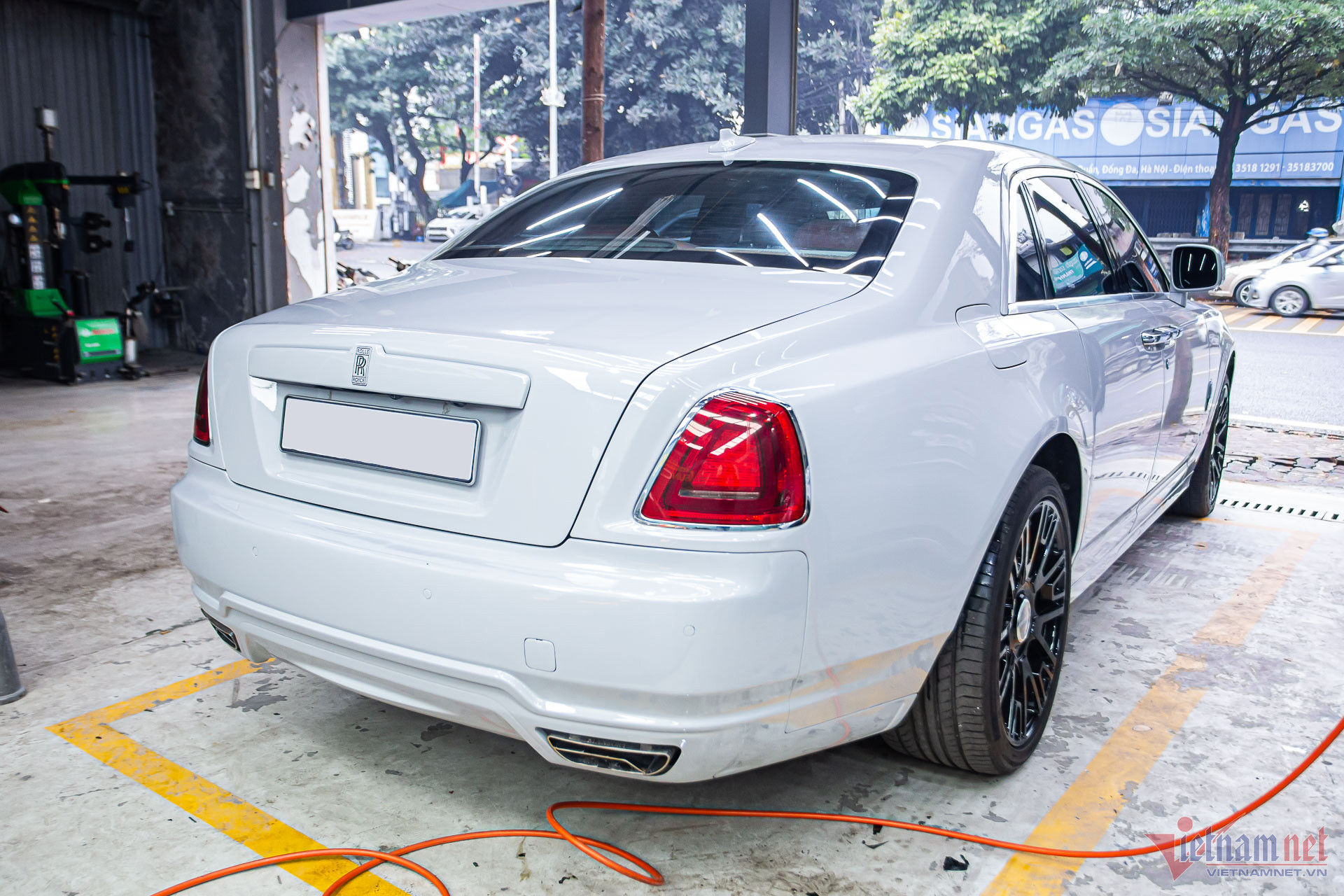 View - Rolls-Royce độ Mansory duy nhất Việt Nam, tốn hơn 700 triệu