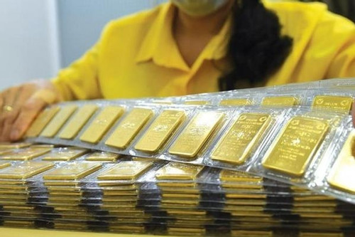 Bản tin trưa 27/2: Giá vàng tăng sốc, vàng SJC lên 79,5 triệu đồng