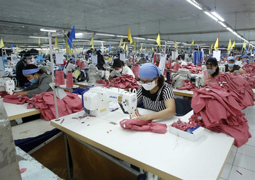 Brand development, design key for VN textile and garment industry