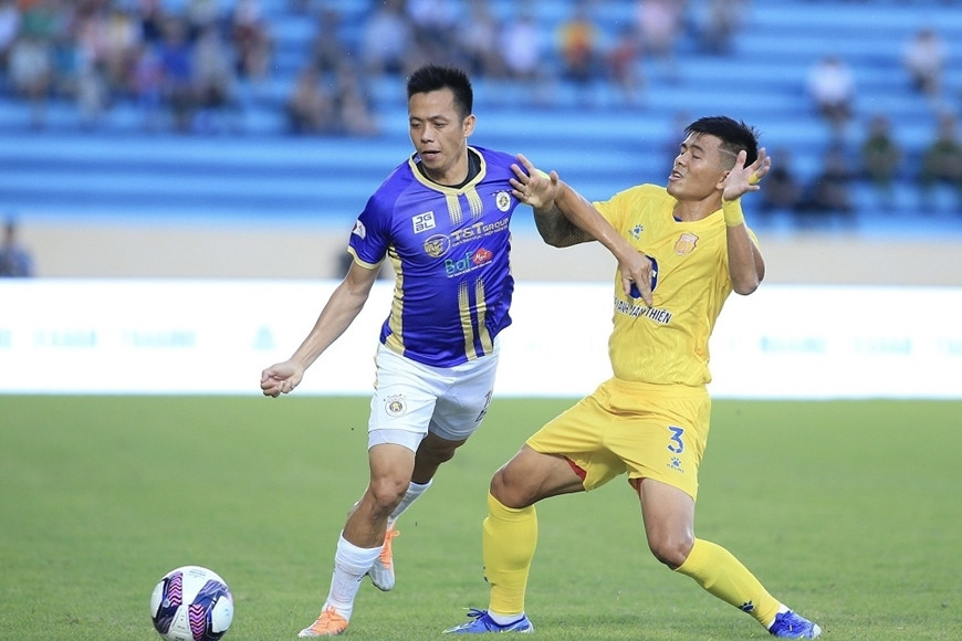 Lịch thi đấu bóng đá hôm nay 28/2/2024: Tâm điểm sân Thiên Trường