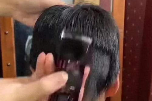 Kiện cháu trai, đòi bồi thường hơn 3 tỷ vì cắt tóc vào dịp Tết