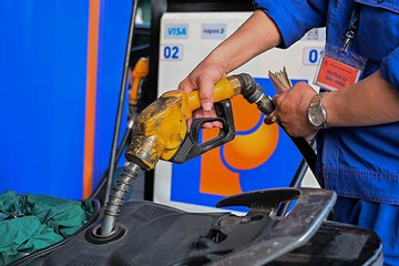 Giá xăng dầu trong nước ngày mai có thể tăng trở lại