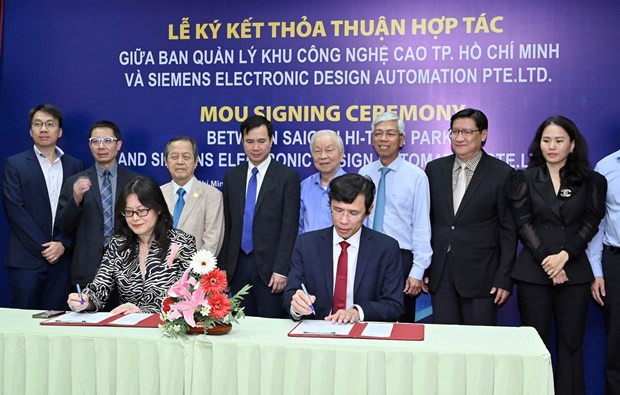 Saigon Hi-Tech Park, Siemens promote training in semiconductor industry