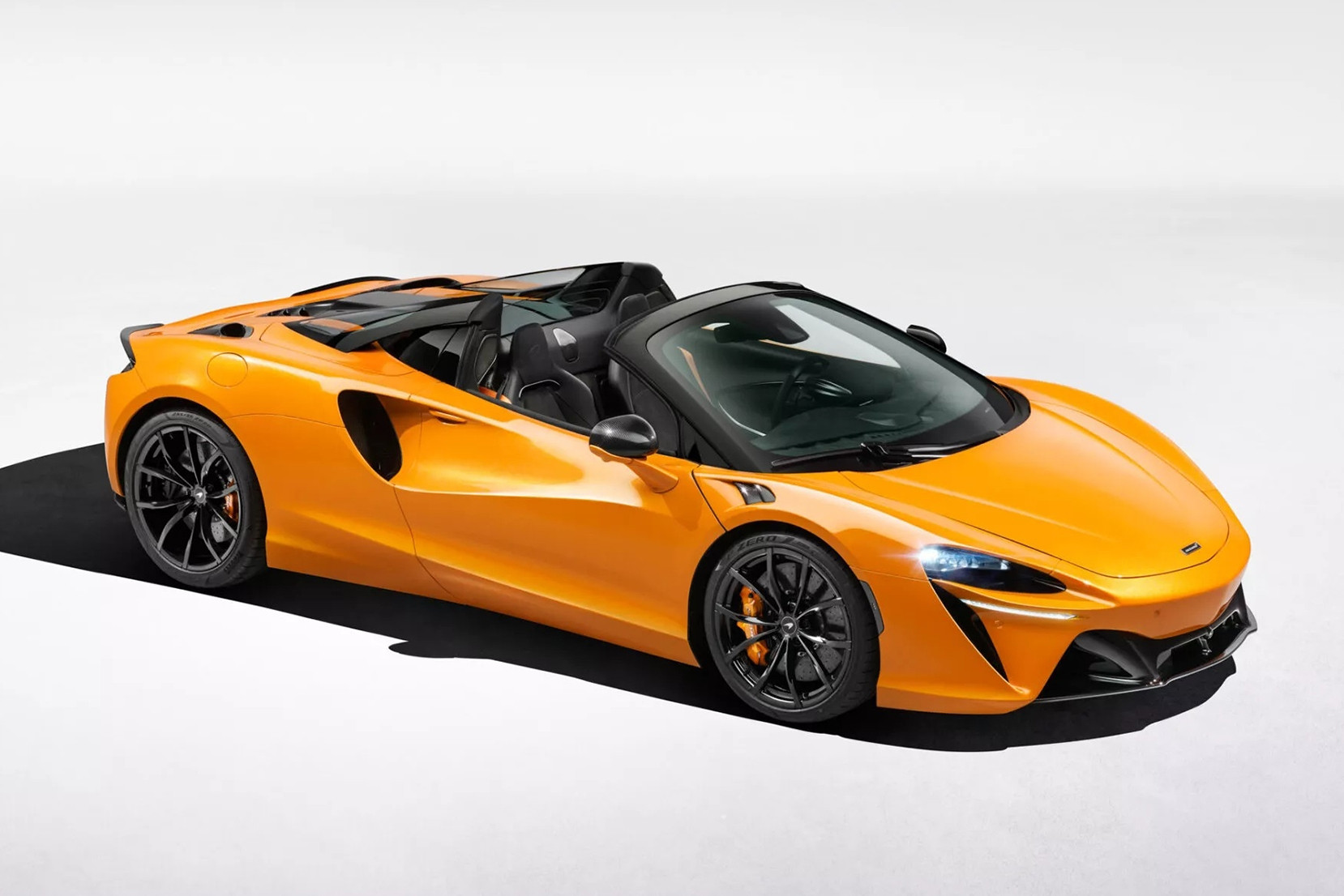 Siêu xe McLaren Artura Spider ra mắt, vẫn 