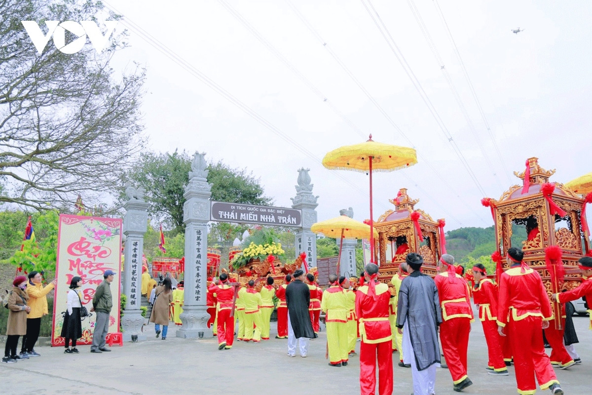 tran dynasty s thai mieu temple festival 2024 opens picture 4