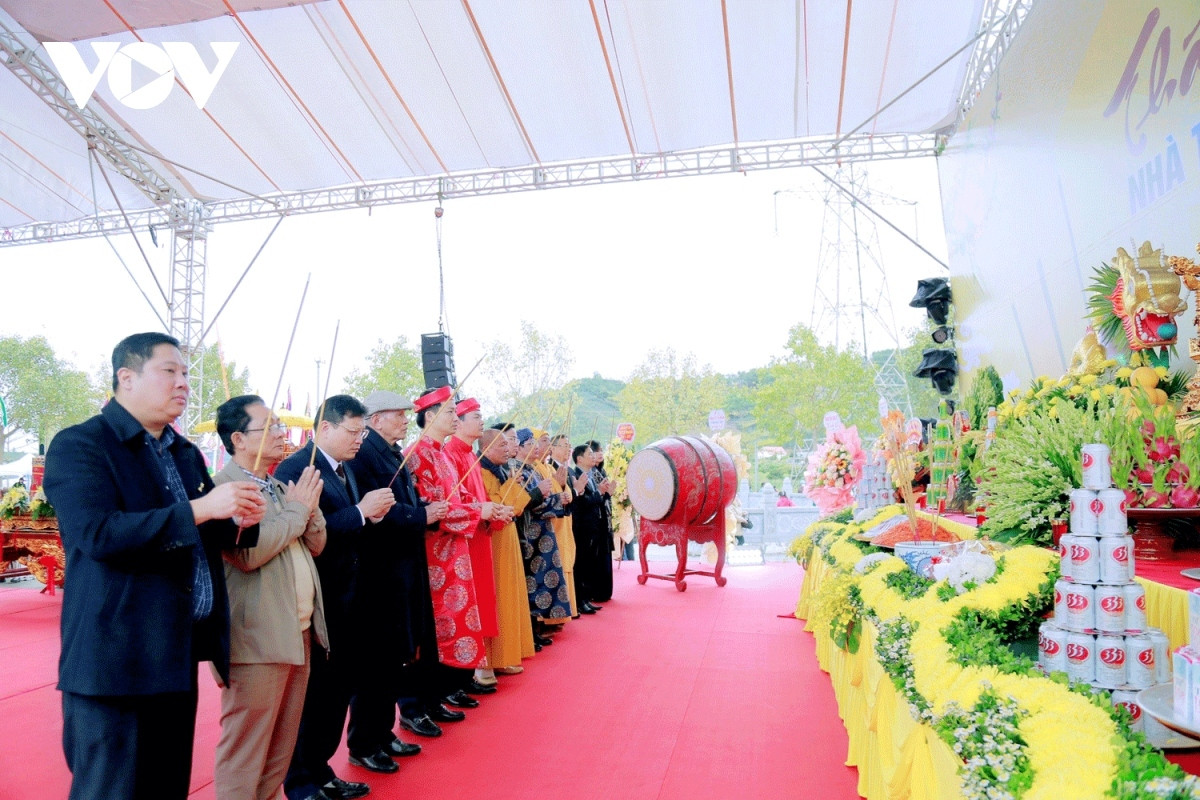 tran dynasty s thai mieu temple festival 2024 opens picture 6