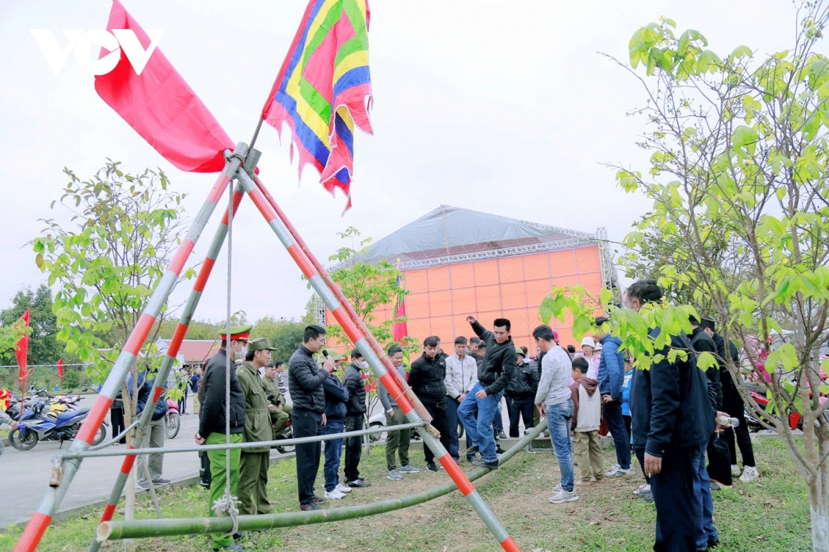 tran dynasty s thai mieu temple festival 2024 opens picture 13