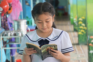 'Tuyệt chiêu' của cô hiệu trưởng giúp học sinh mê đọc sách