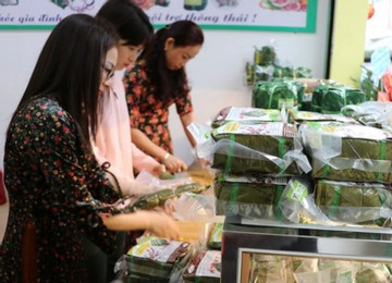 VN consumer price index in February inches up 3.98%
