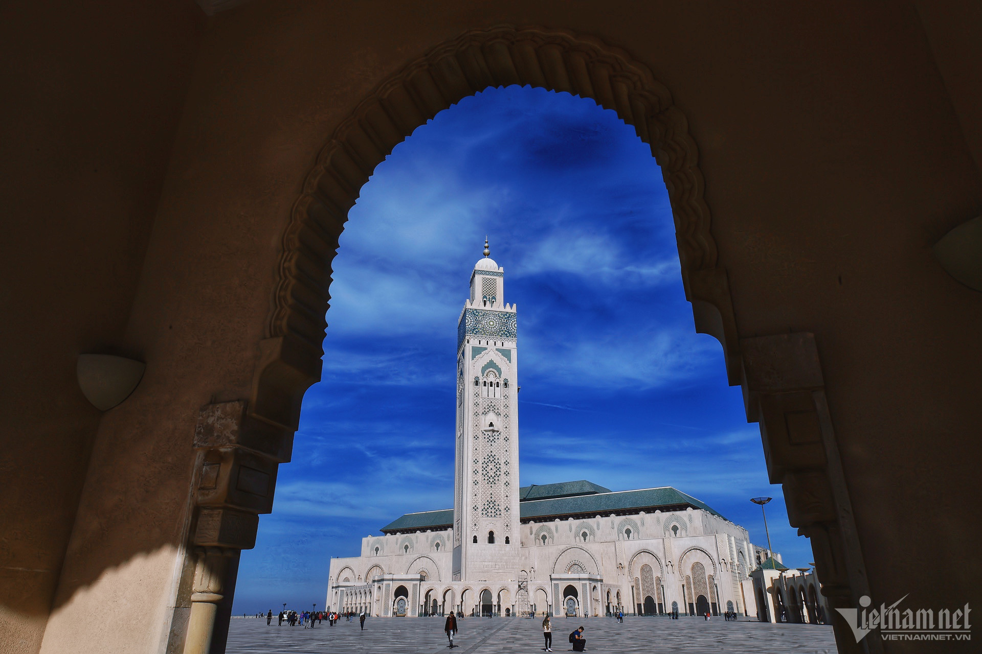 View - Nhà thờ Hồi giáo xây từ đá và gỗ tuyết tùng, đẹp lộng lẫy bên bờ Đại Tây Dương