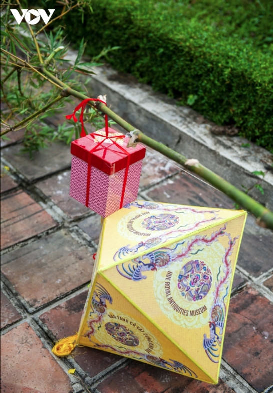 former imperial city welcomes 2024 lunar new year with bamboo pole erection picture 2