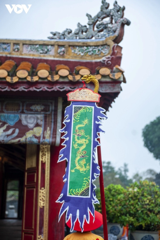 former imperial city welcomes 2024 lunar new year with bamboo pole erection picture 6