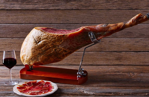 Những điều không ngờ về chiếc đùi lợn muối Iberico đắt đỏ nhất thế giới