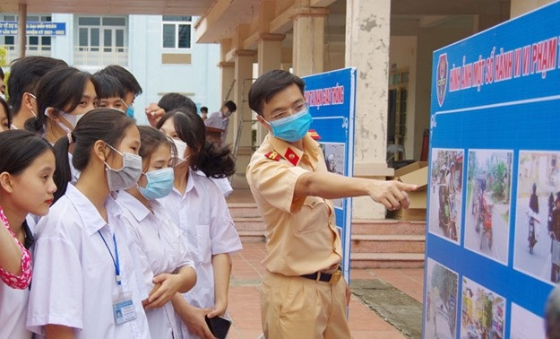canh-sat-giao-thong-1.jpg