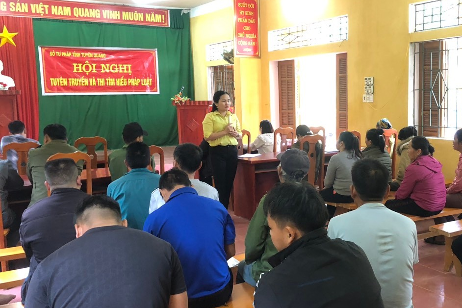 Tuyên truyền lưu động giúp người dân Hàm Yên tiếp cận pháp luật