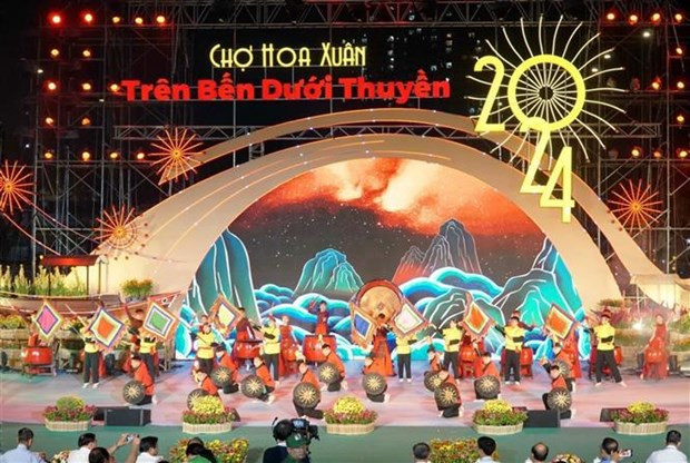 Floating flower fair in HCM City opens for Tet