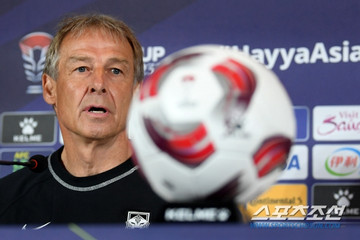 Klinsmann tuyên bố Hàn Quốc thắng Jordan vào chung kết Asian Cup