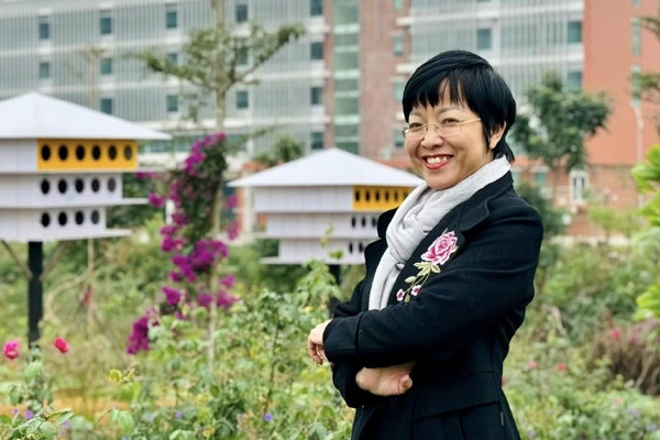 MC Thảo Vân khoe lên 'chức', không 'cuống, hốt hoảng' khi làm mẹ đơn thân