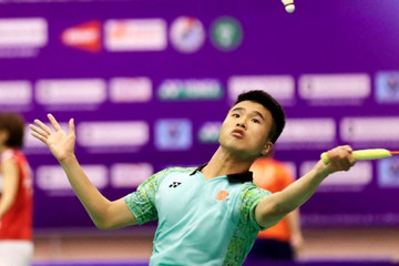 Vietnam wins trophy at Iran international badminton tournament