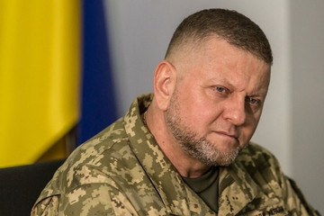 Nghị sĩ Ukraine tiết lộ Tổng tư lệnh Zaluzhny chuyển sang làm Đại sứ tại Anh
