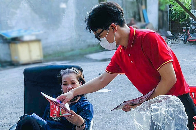 Lương cao gấp 2-3 vào ngày giáp Tết, sinh viên tranh thủ ở lại Hà Nội kiếm tiền