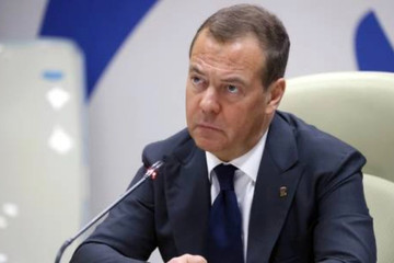 Ông Medvedev cảnh báo NATO về 