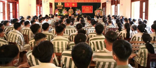 President commutes death sentences to life in prison for five inmates hinh anh 1