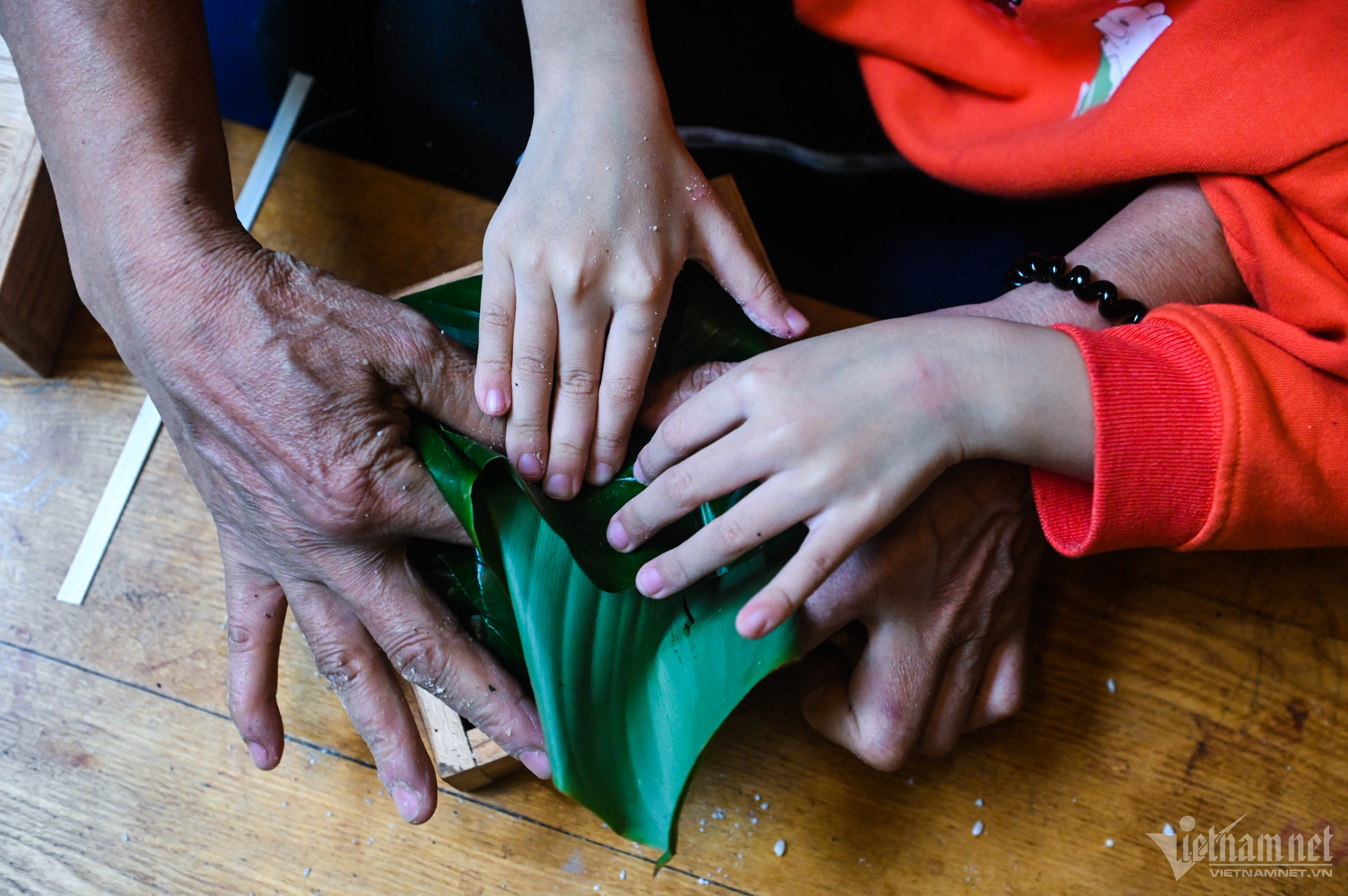 View - Gia đình gốc Hà Nội gói 175 chiếc bánh chưng đón Tết Giáp Thìn