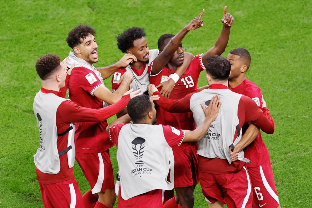 Kết quả bóng đá hôm nay 29 Tết: Qatar vào chung kết, Chelsea đi tiếp