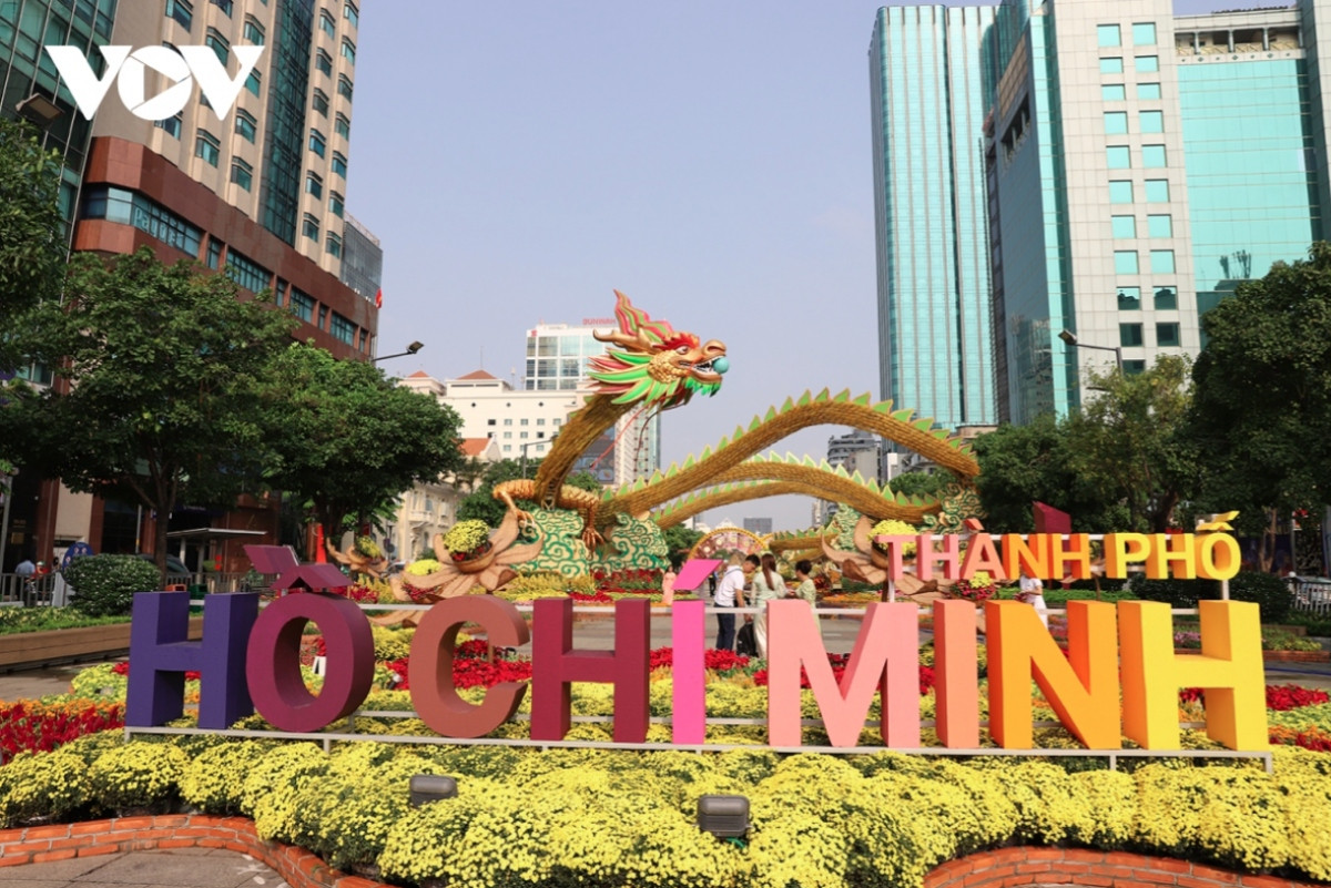 nguyen hue flower street given tet makeover picture 1