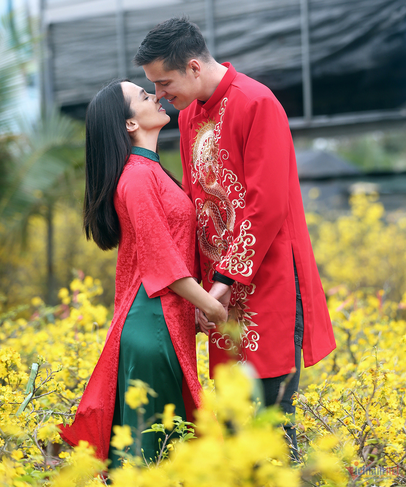 View - Vợ xinh đẹp đốn tim Nguyễn Filip ngay lần gặp đầu tiên