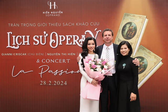 Soprano pens first Vietnamese-language book about origin of Italian opera