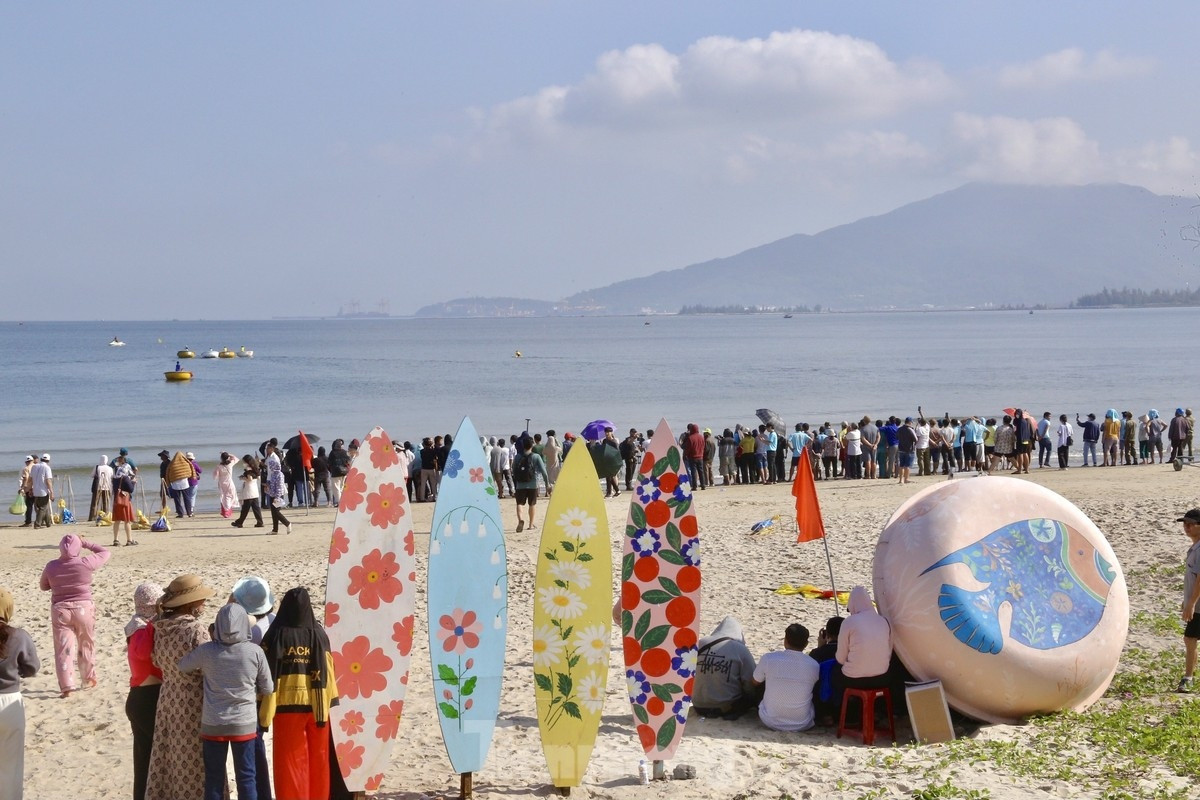 Unique Cau Ngu festival in Da Nang excites fishermen