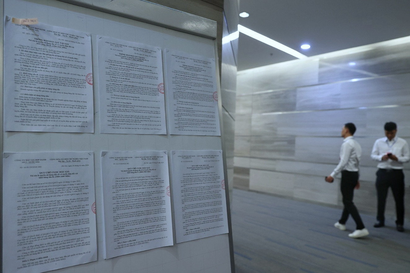 Đấu giá sử dụng tần số.jpeg