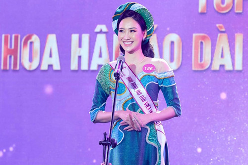 Hoa hậu Áo dài Việt Nam tôn vinh người đẹp đủ 'sắc, tâm, tài'